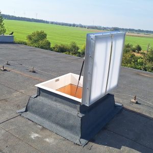 Wyłaz dachowy - świetlik poliwęglanowy 70x70 cm PC16 H20 PCV